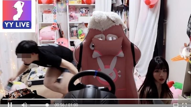 Toàn cảnh sự cố streamer Addie Lynn quên tắt live